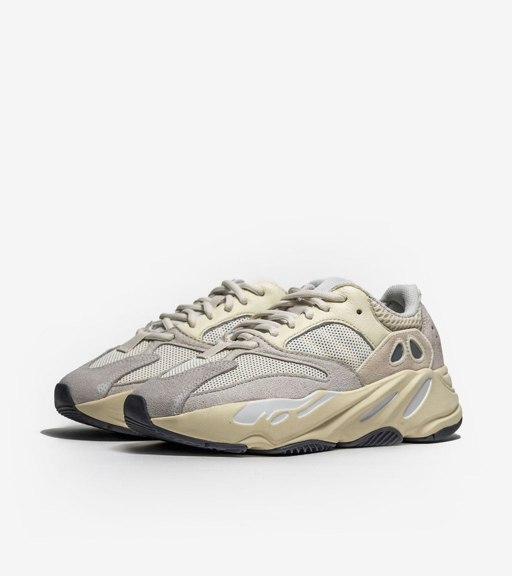 YZ Boost 700 Analog
